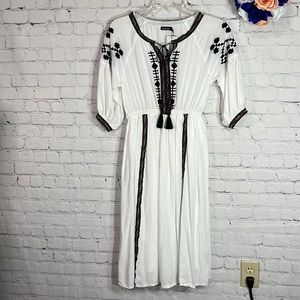 NWT Boohoo Delia Embroidered tape detail midi dress